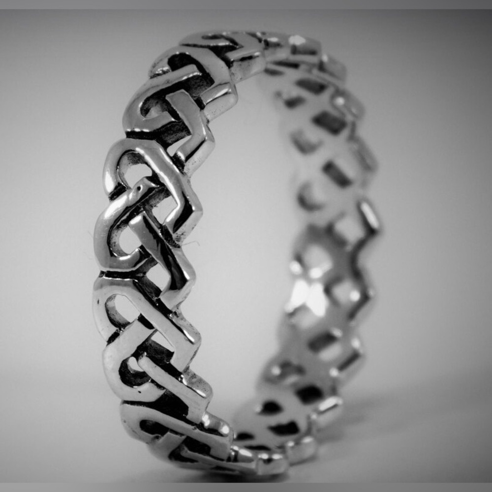 Endless love Celtic Hearts Ring